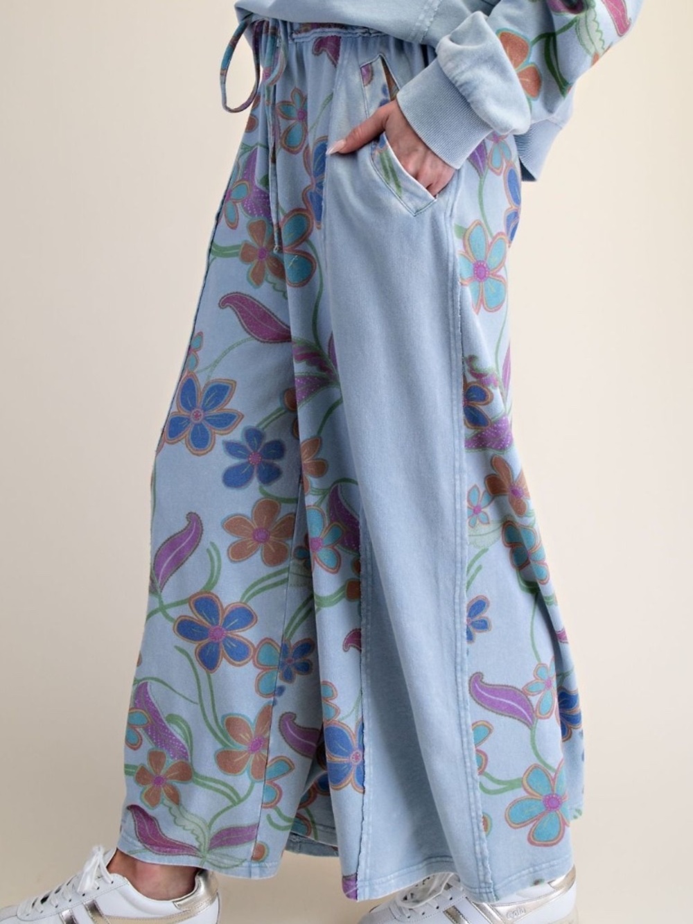 New Easel Knit Pants Blue Floral Washed Terry Relaxed Wide Leg Pull On Comfort - Picture 3 of 5